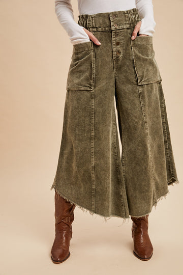 Frayed Corduroy Wide Leg Pants in Olive (REG)