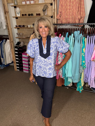 Floral Print Puff Sleeve Top in Blue (REG)