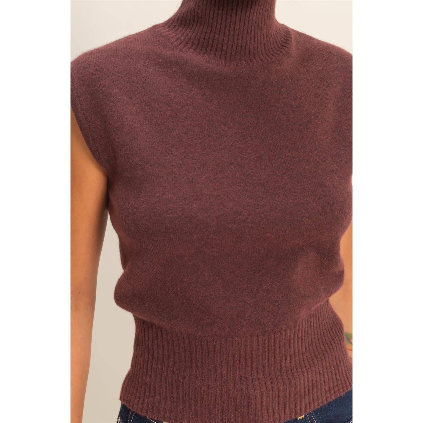 High Neck Sleeveless Top in Chestnut (REG)