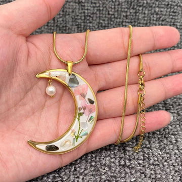 Dried Flower Moon 18K Necklace