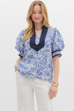 Floral Print Puff Sleeve Top in Blue (REG)