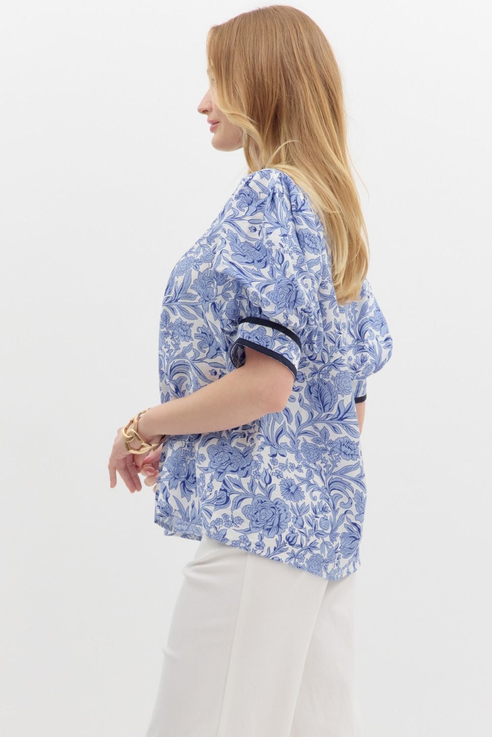 Floral Print Puff Sleeve Top in Blue (REG)