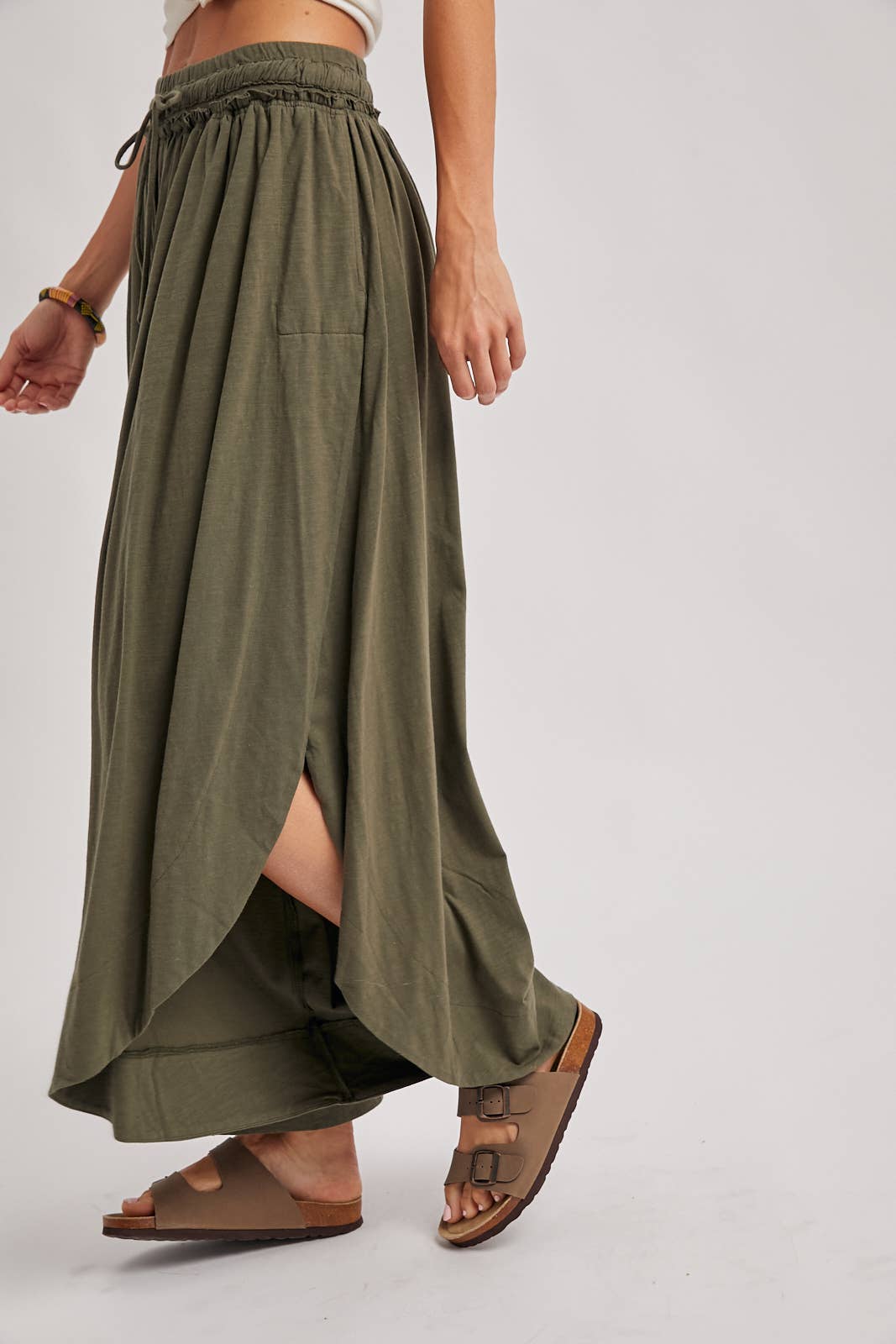 Side Slit Wide Leg Pants in Olive (REG)
