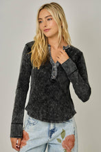 Washed Thermal Henley Top in Black (REG)