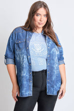 Washed Chambray Denim Top (PLUS)