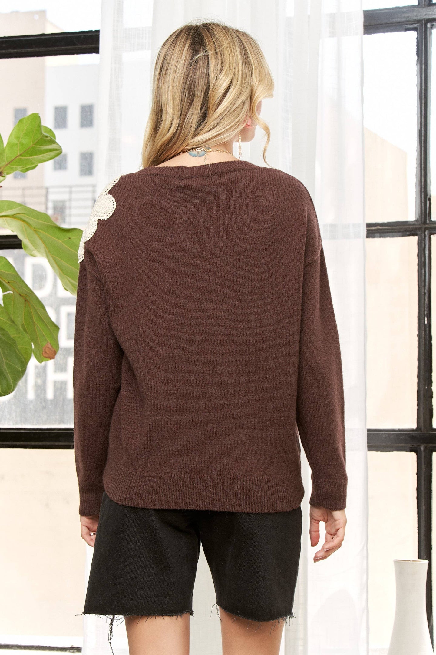 Flower Flourish Sweater in Coffee (REG)