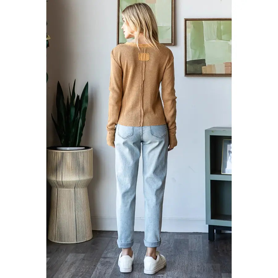 Thermal Henley Top in Coffee (REG)