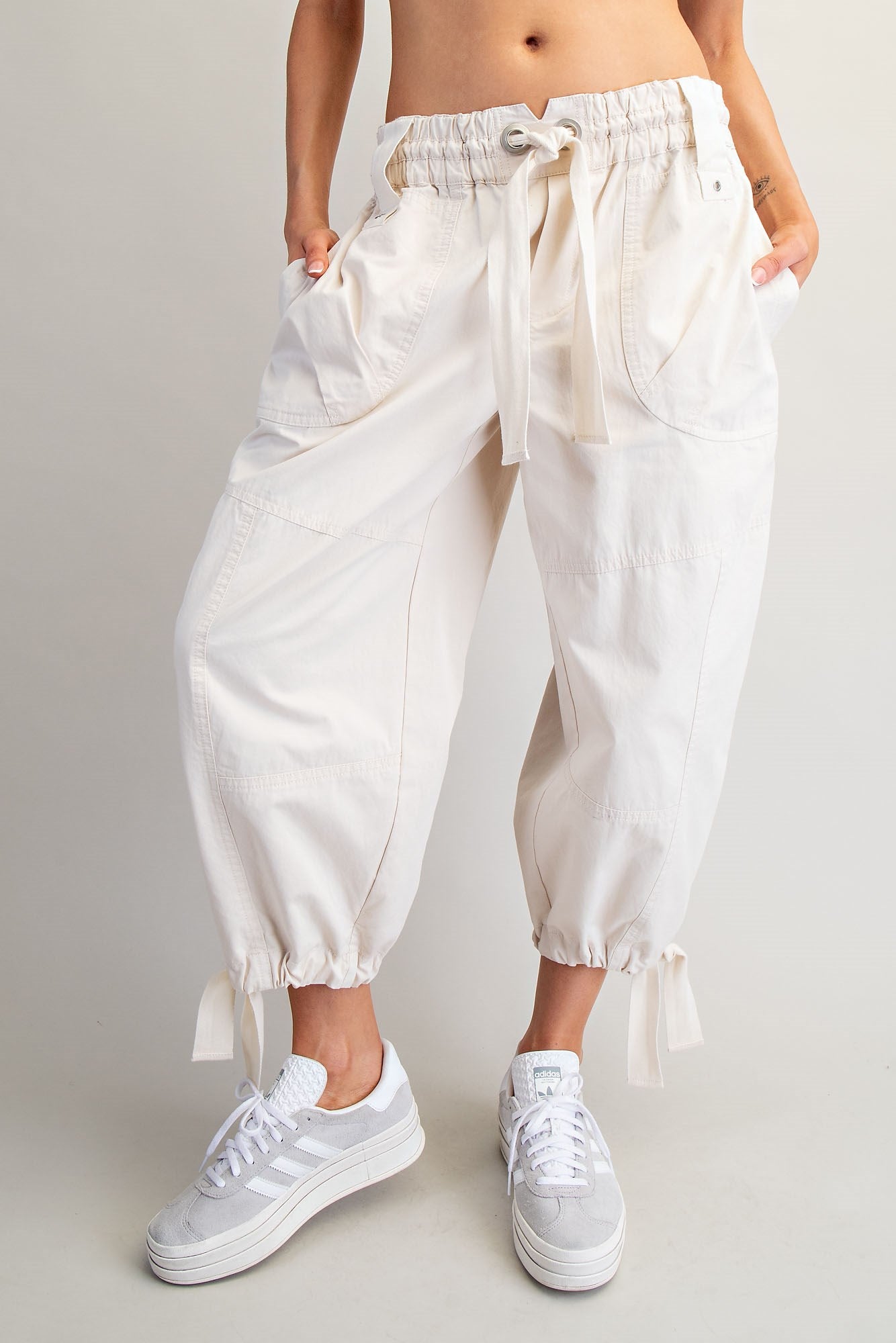 Tie Cuff Cargo Pants in Bone White (REG)