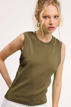 Basic Ribbed Sleeveless Top (REG)