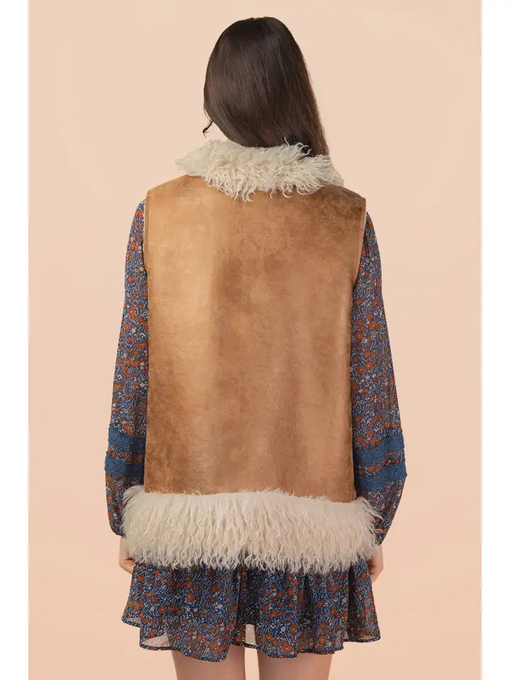 Faux Fur Trim Vest in Mocha (REG)
