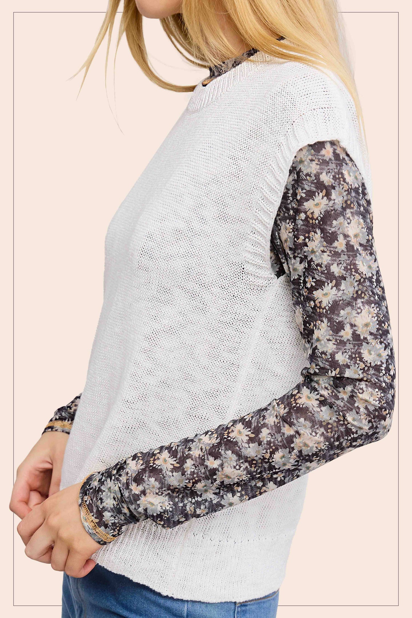 Sleeveless Ribbed Knit Sweater in White (REG)