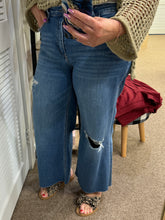 Olivia Distressed Vervet Jeans (T6400)