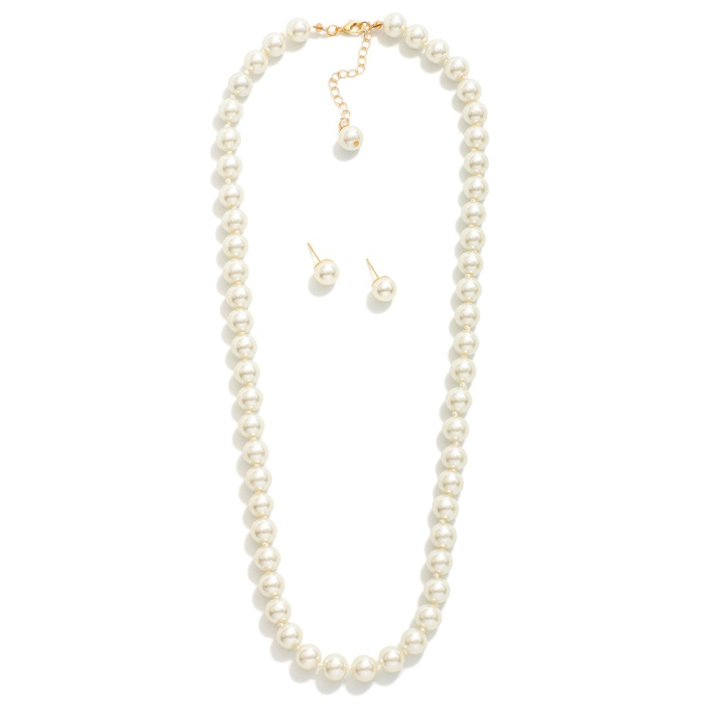 Classic Pearl Necklace