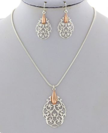 Dainty Filigree Teardrop Necklace