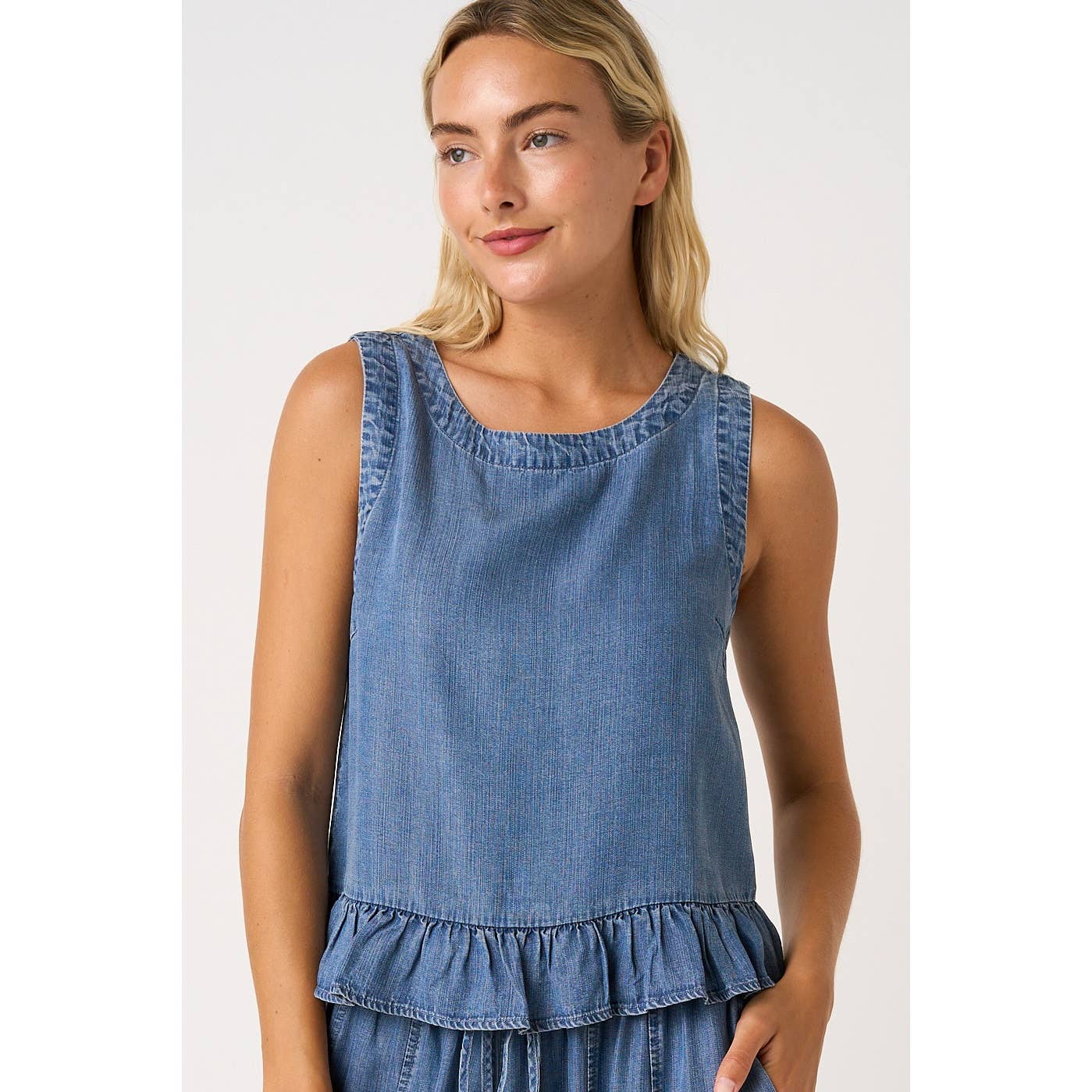 Back Button Denim Peplum Top (REG)