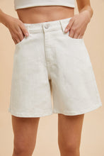 High Waist Bermuda Mom Shorts in White (REG)