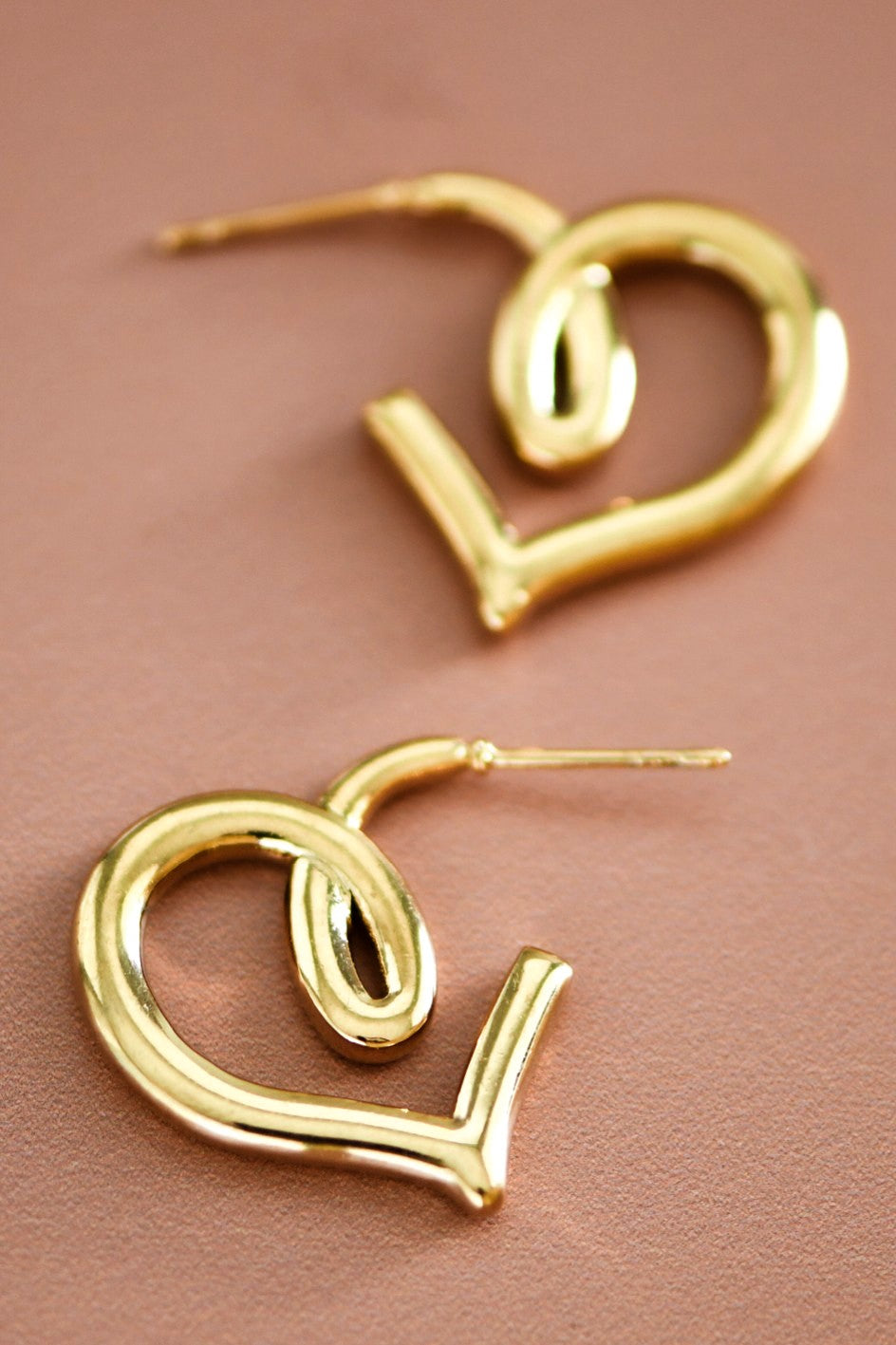 18K Looping Heart Hoop Earrings