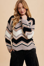 Chenille Zig Zag Sweater in Black (REG)