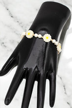 Pearl and Daisy Bracelet