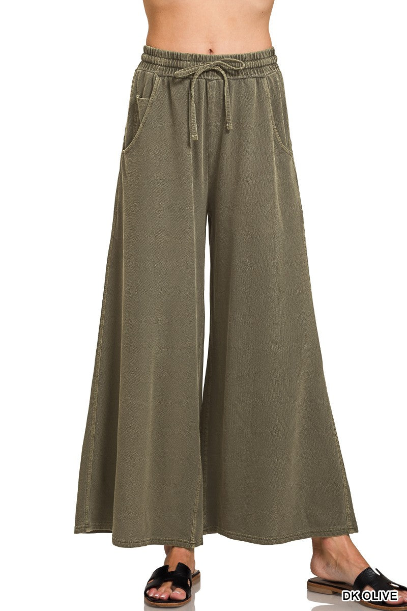 Washed Wide Leg Sweatpants in Olive (REG)