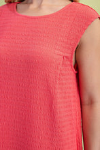 Textured Midi Dress in Coral (REG)