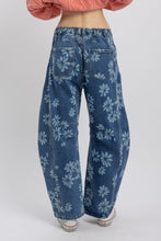 Flower Printed Barrel Jeans (REG)