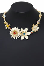 Raffia Flower Necklace