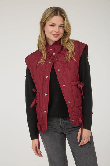 Snap Button Quilted Puffer Vest in Burgundy (REG)