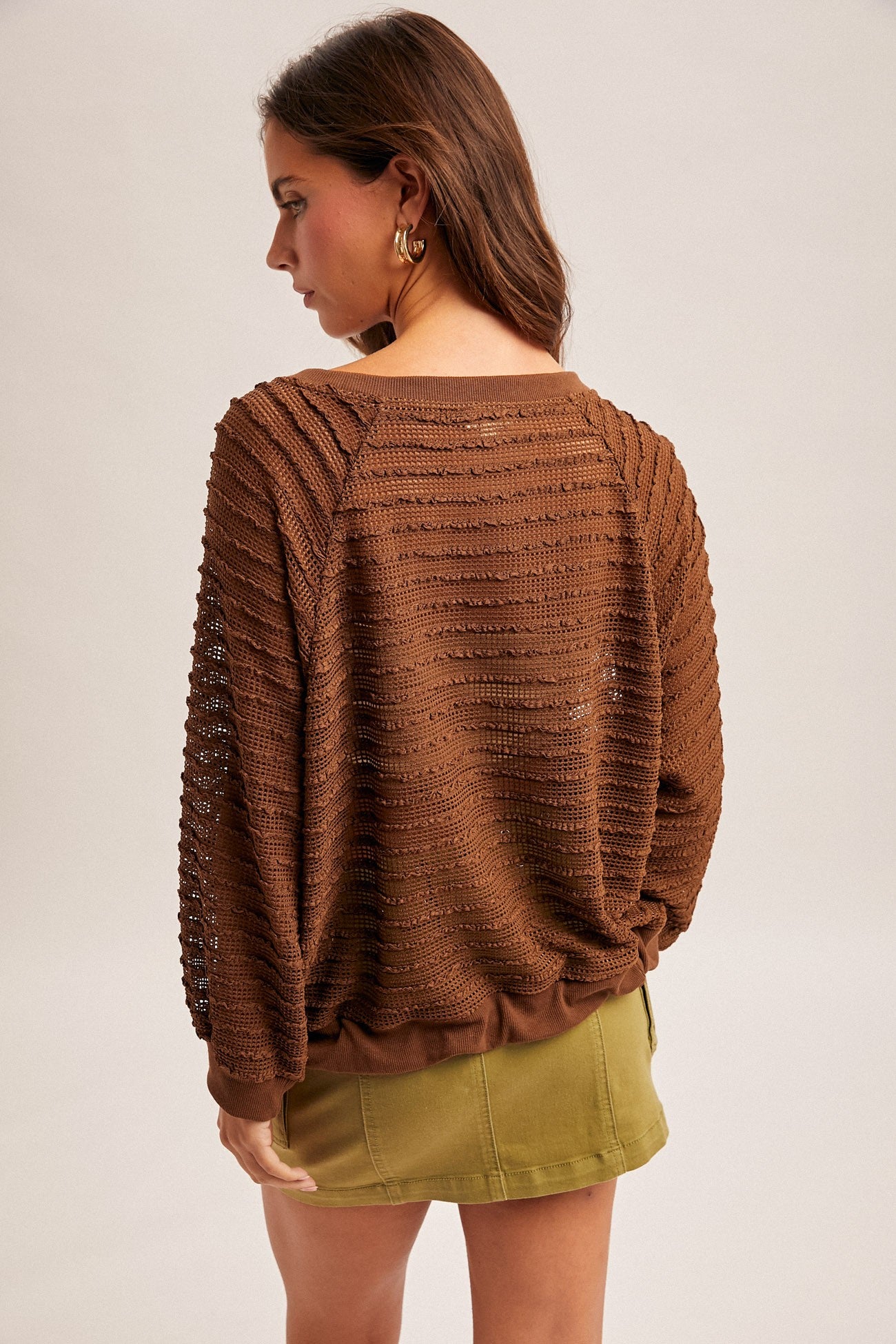 Lightweight Textured Tie Top in Brown (REG)