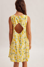 Open Back Lemon Shift Dress (REG)