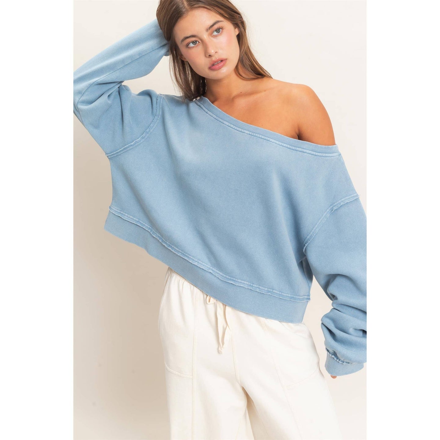 Off The Shoulder Sweatshirt in Dusty Blue (REG)