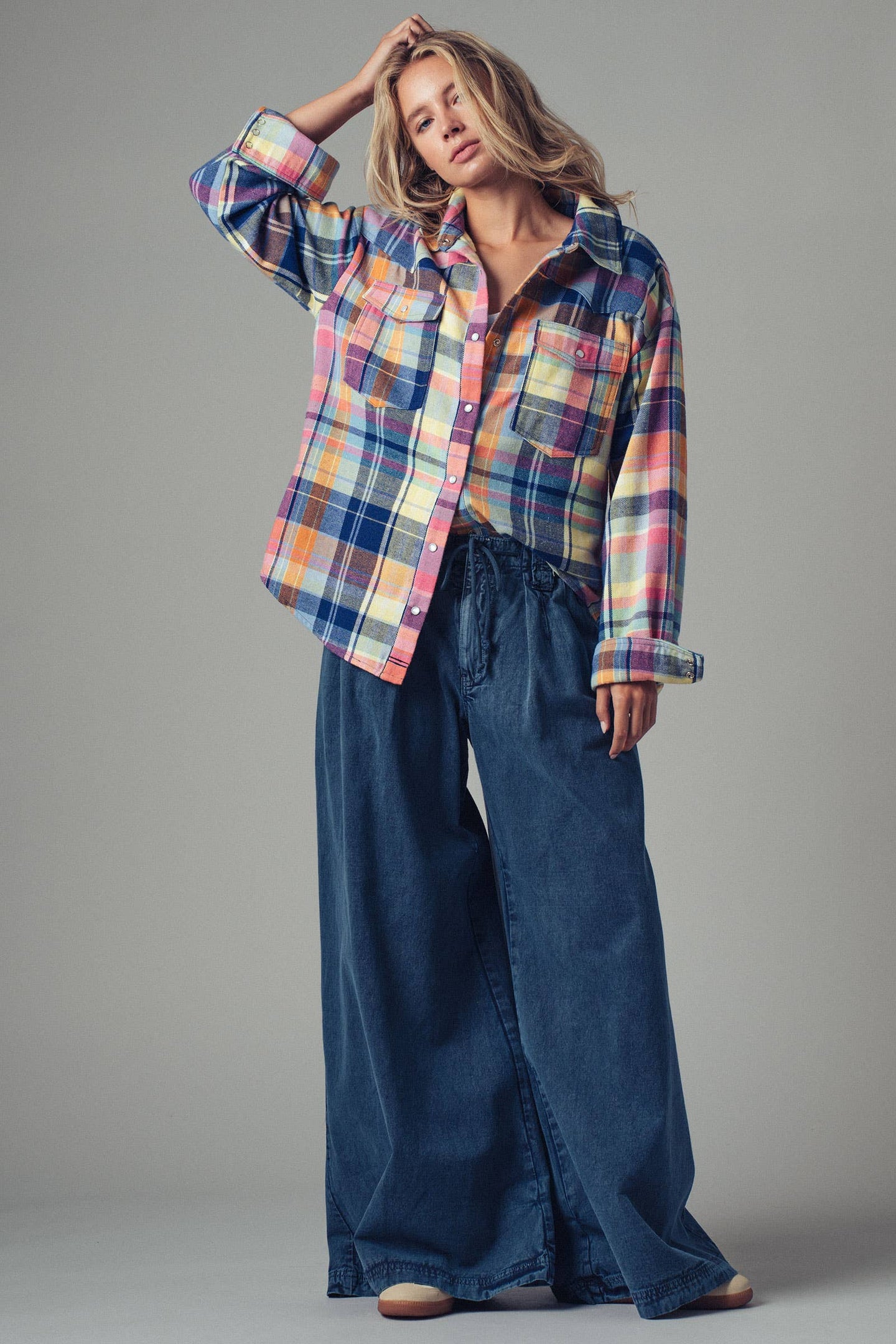 Plaid Snap-Front Top (REG)