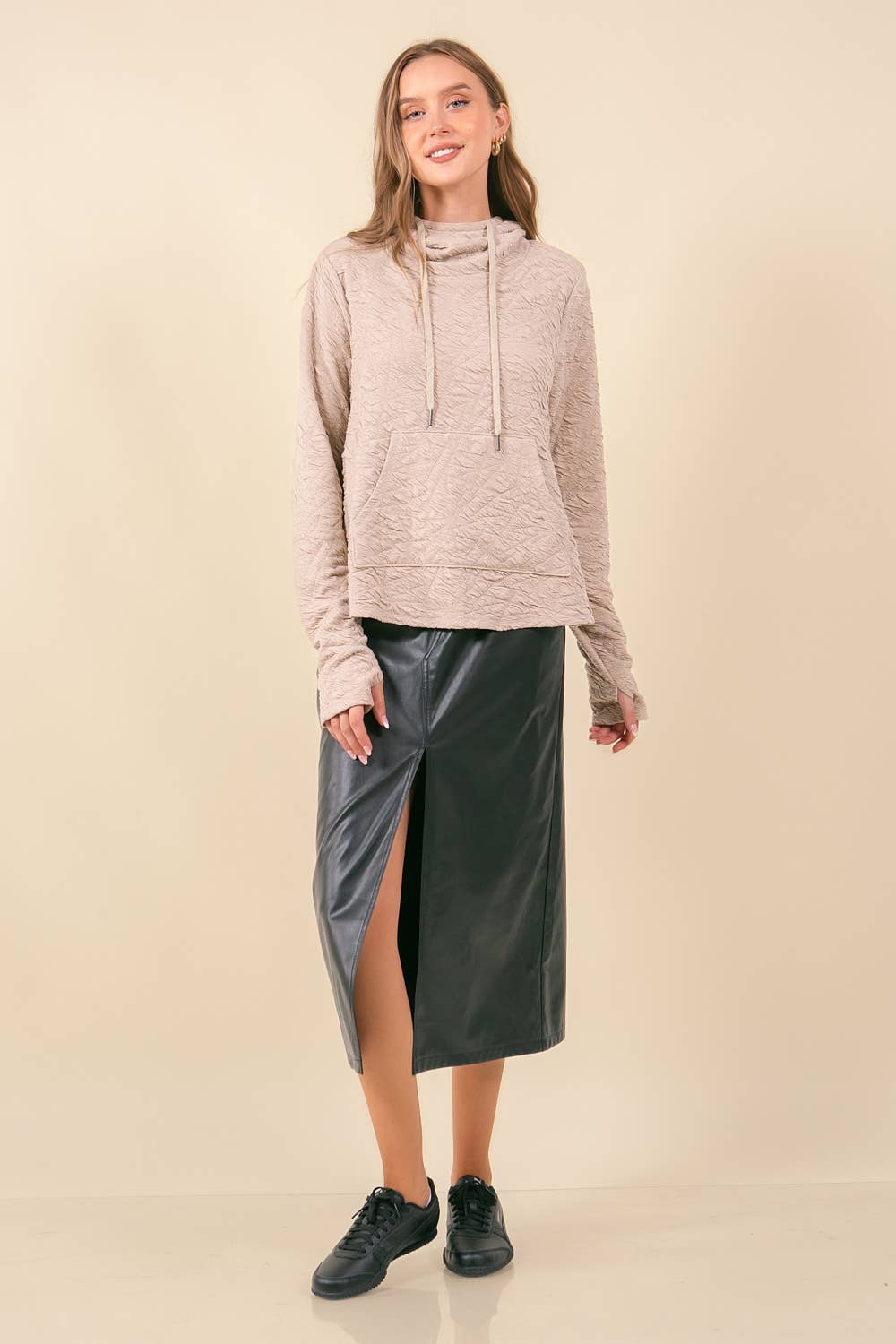 Embo Texture Hoodie Top in Ecru (REG)