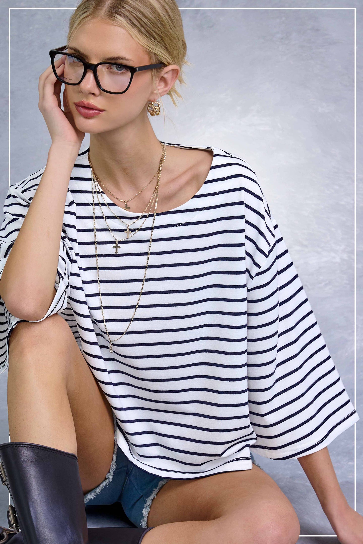 Striped Semi Crop Top in White/Navy (REG)