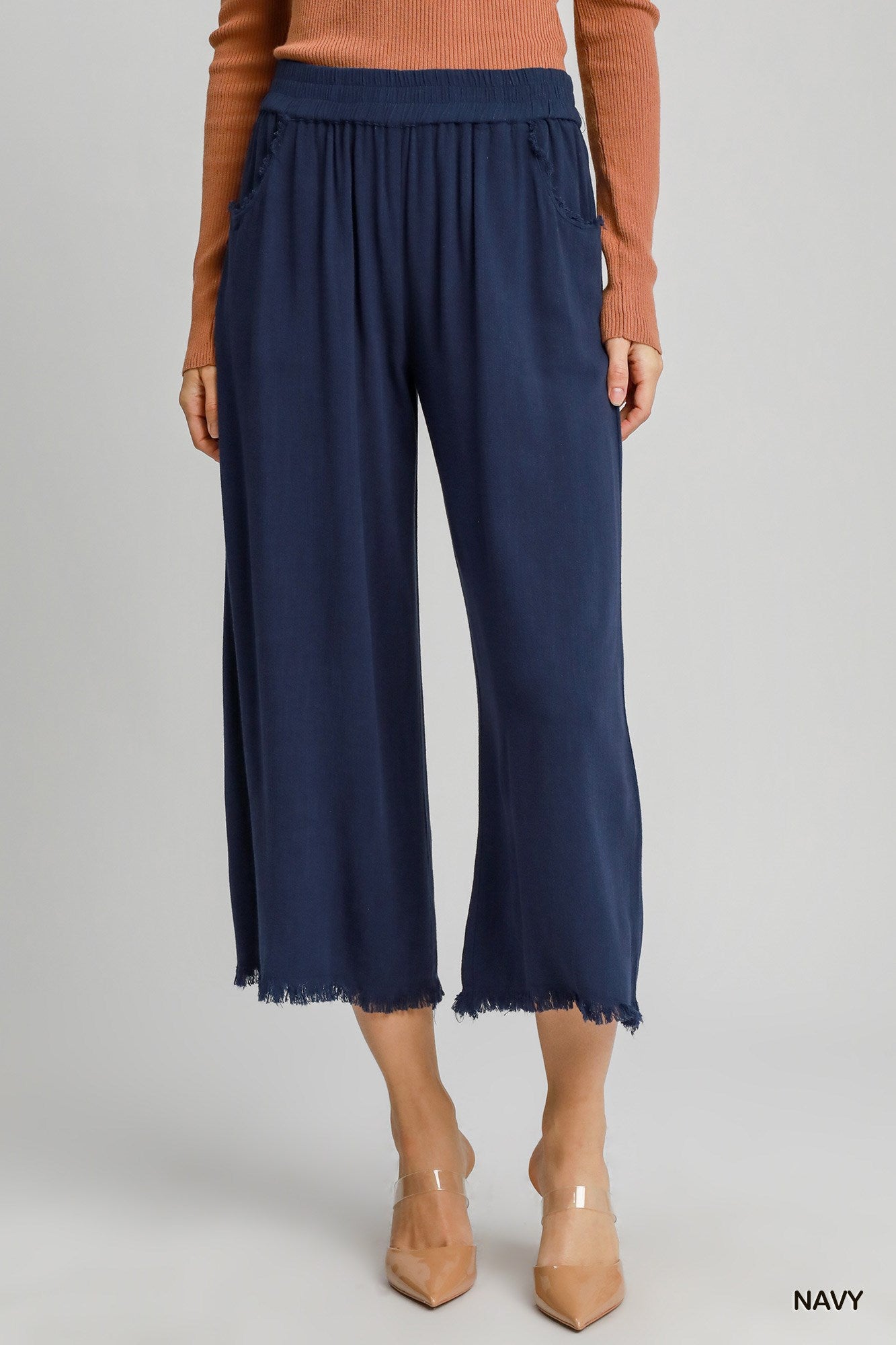 Frayed Wide Leg Pants in Navy (REG)