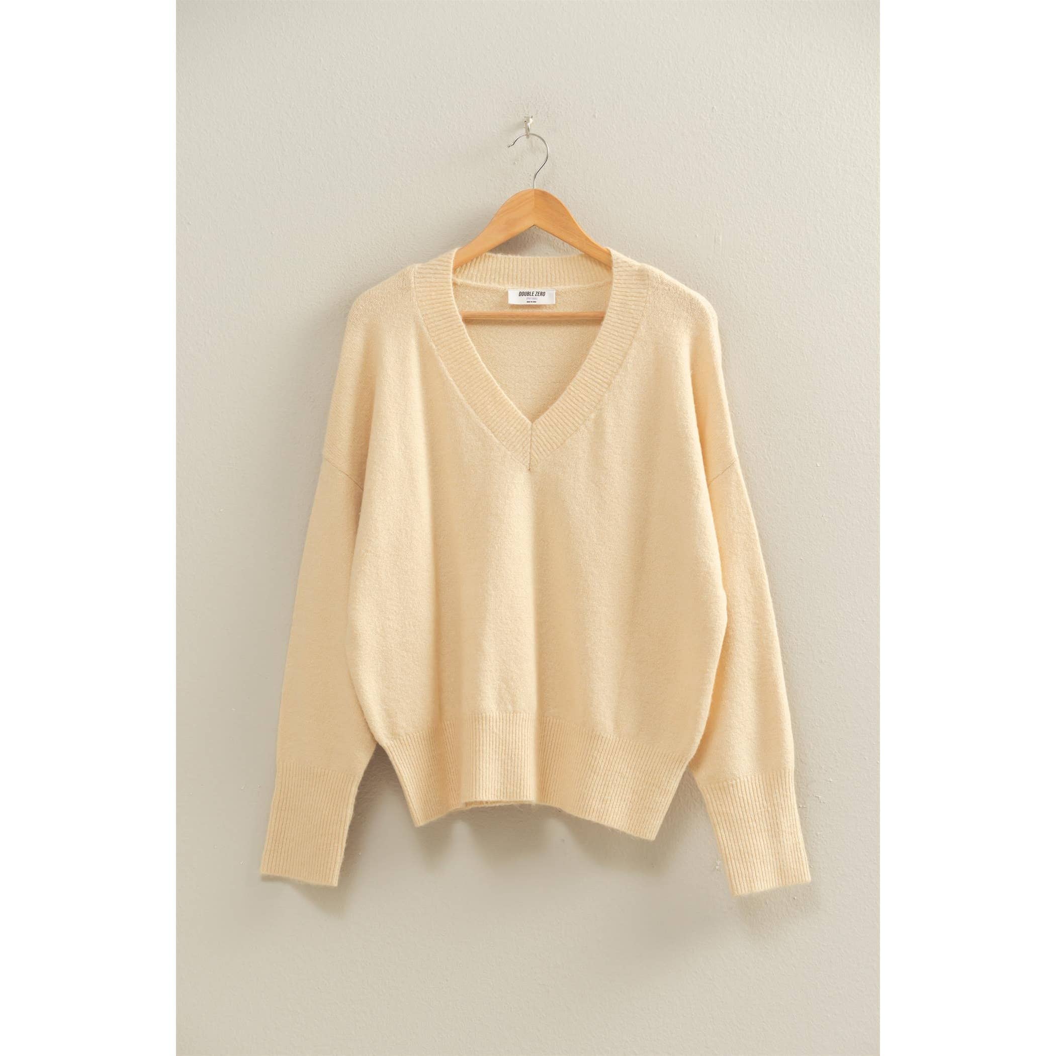 Relaxed V-Neck Sweater in Alpaca Cream (REG)