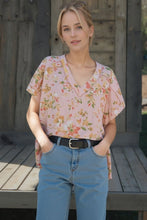 Textured Floral V-Neck Top (REG/PLUS)