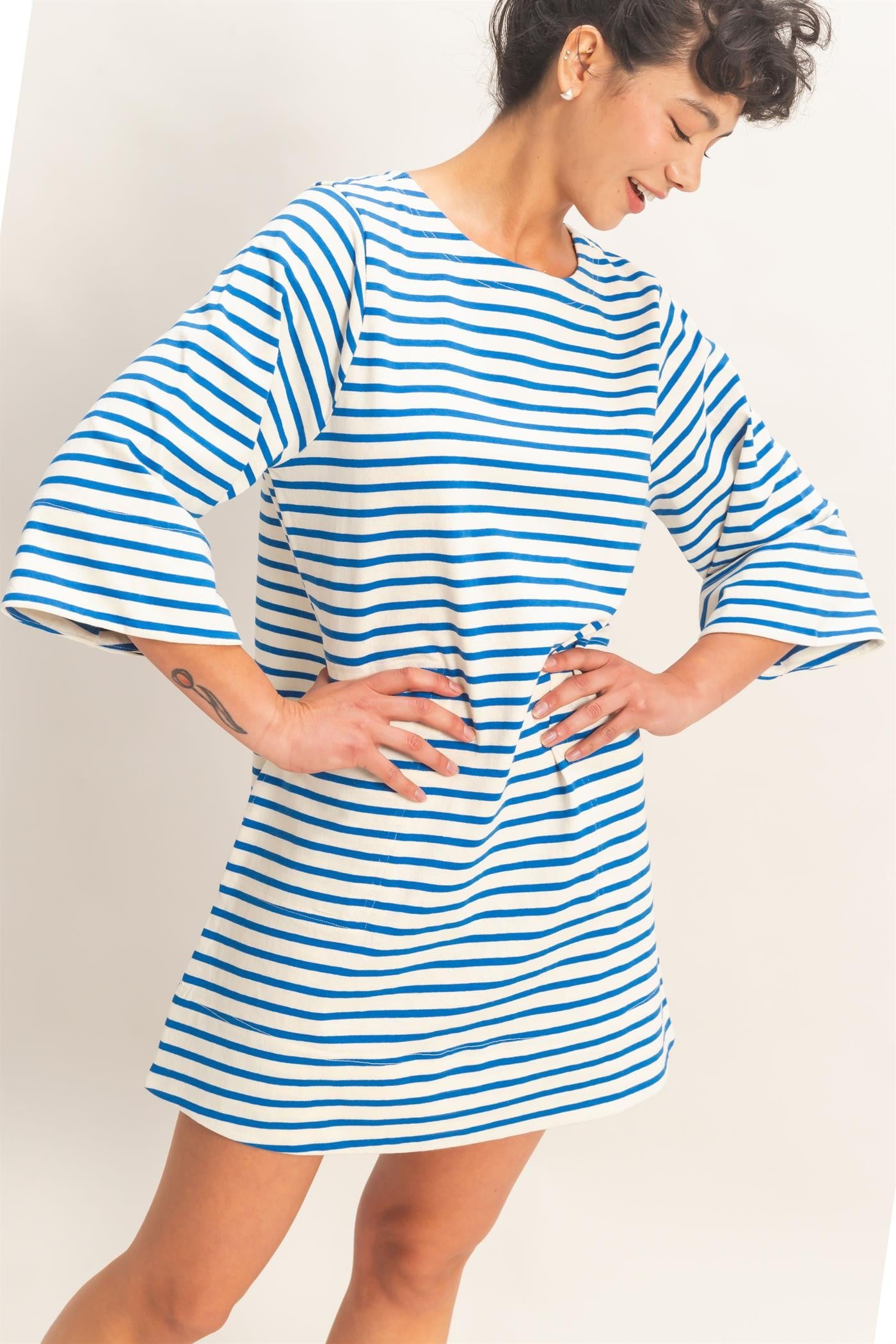 Striped Half-Sleeve Mini Dress in Blue (REG)