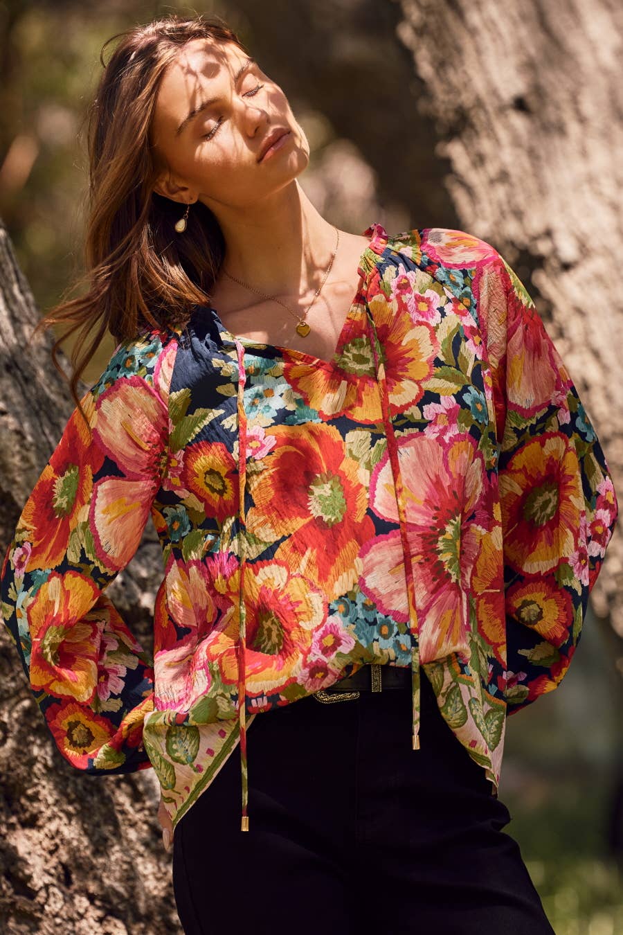 Bold Floral Blouse Top in Navy (REG)
