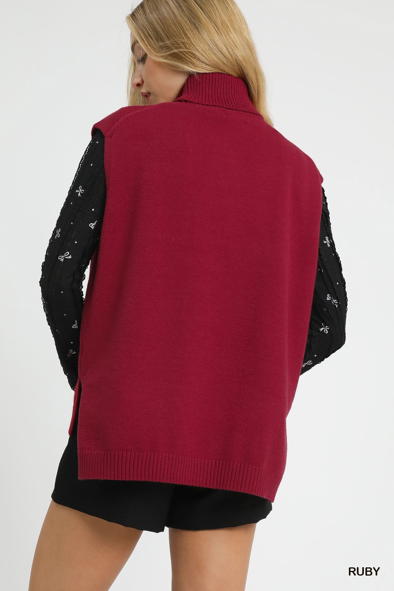 Sleeveless Turtleneck Sweater in Ruby (REG)