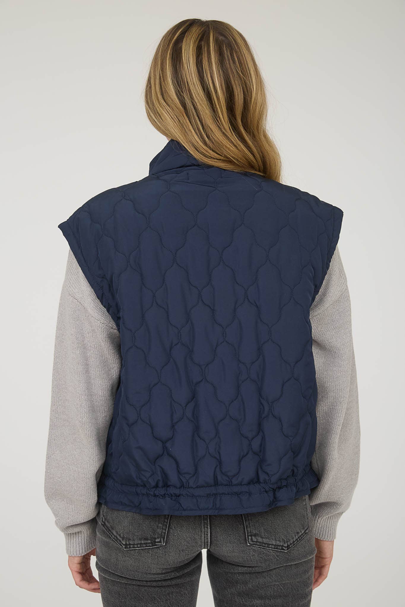 Snap Button Quilted Puffer Vest in Navy (REG)