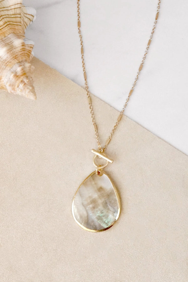 Minimal Shell Teardrop Necklace