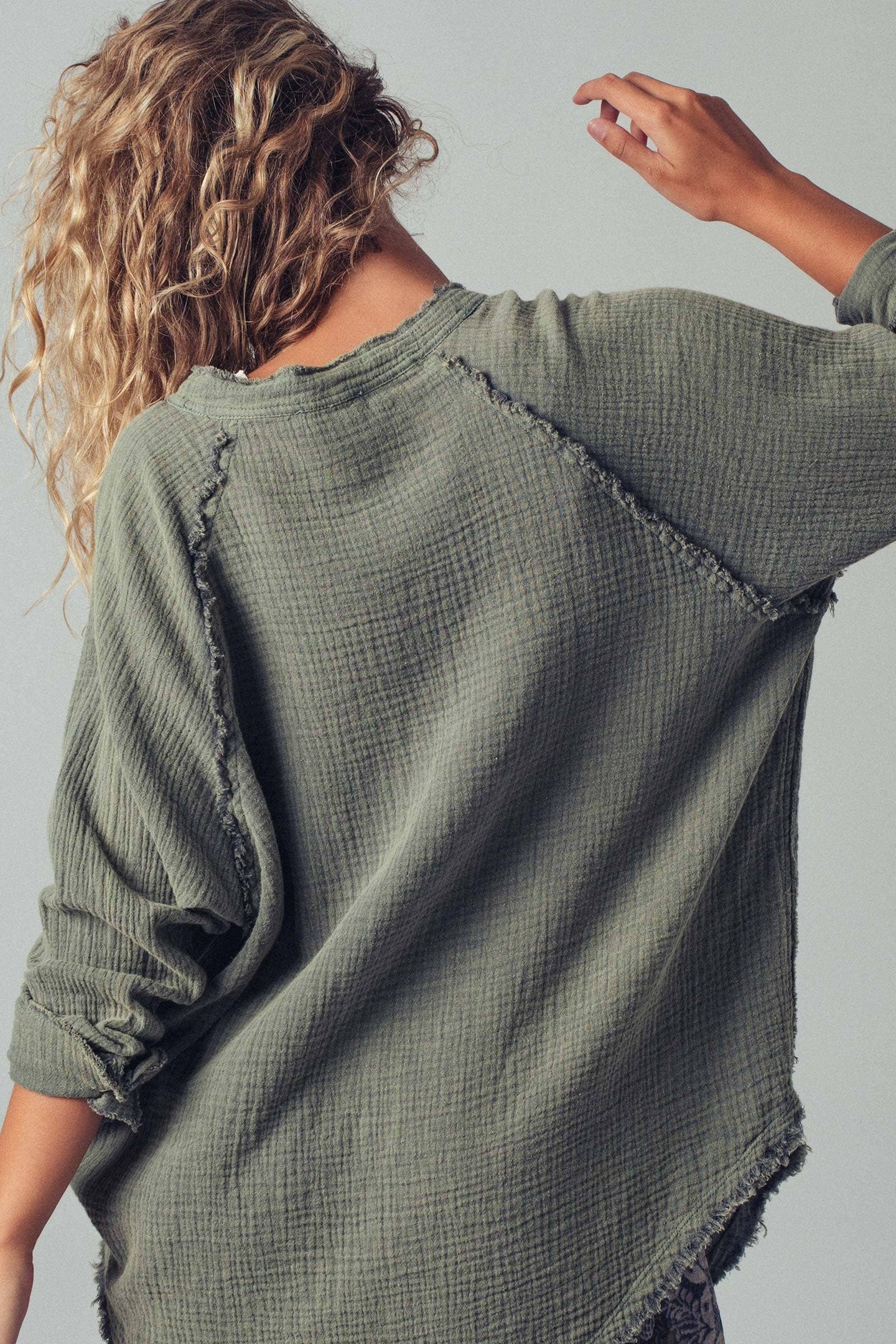 Crinkled Gauze Button Top (REG)