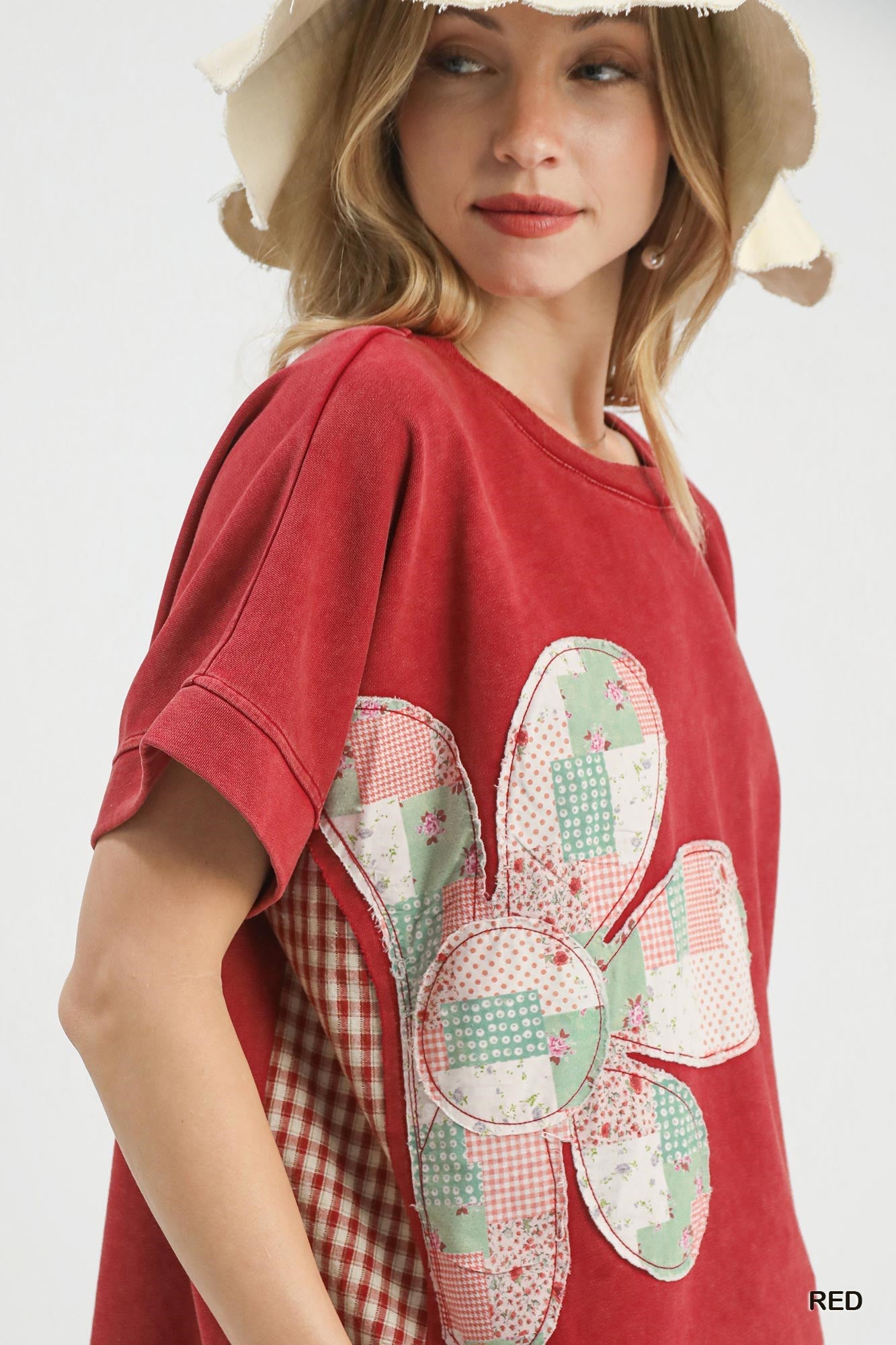 Red Patchwork Daisy Top (REG)