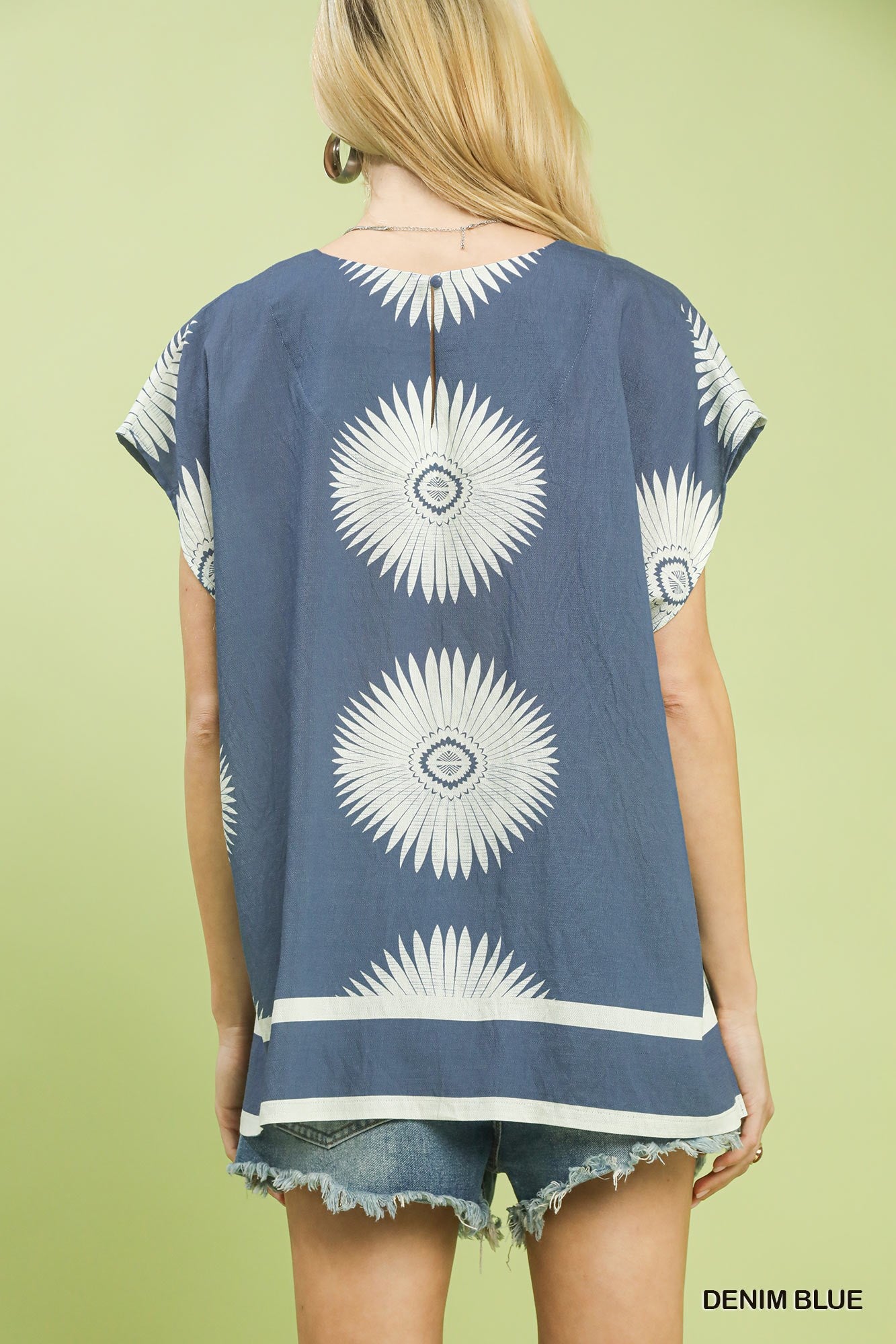 Abstract Design Top in Blue (REG)