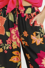 Darlene Floral Pants in Black (REG)