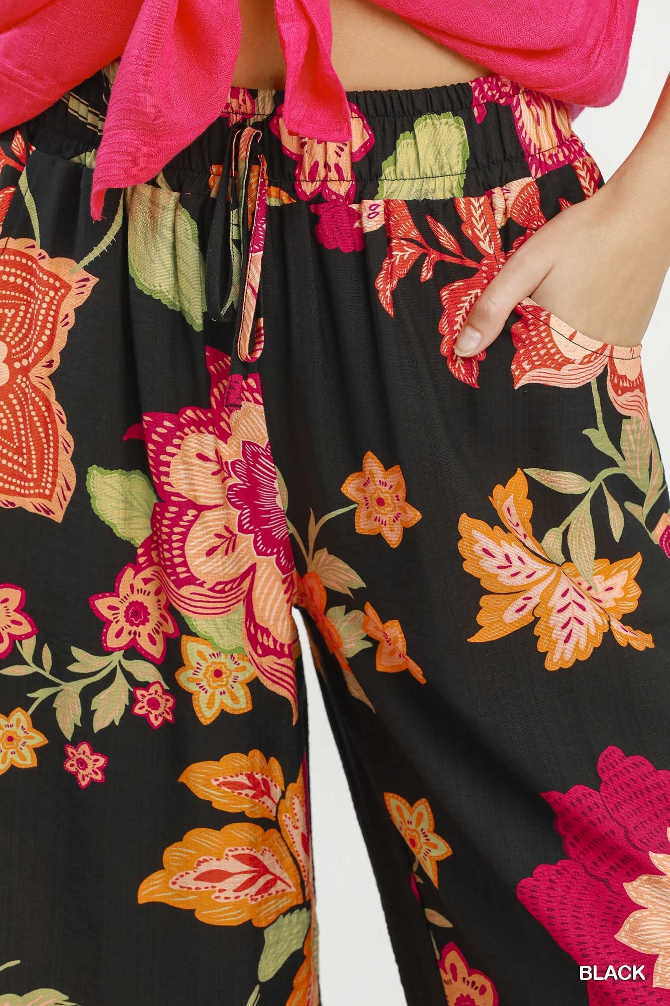 Darlene Floral Pants in Black (REG)