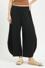 Voluminous Wide Leg Pants in Black (REG)