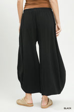 Voluminous Wide Leg Pants in Black (REG)