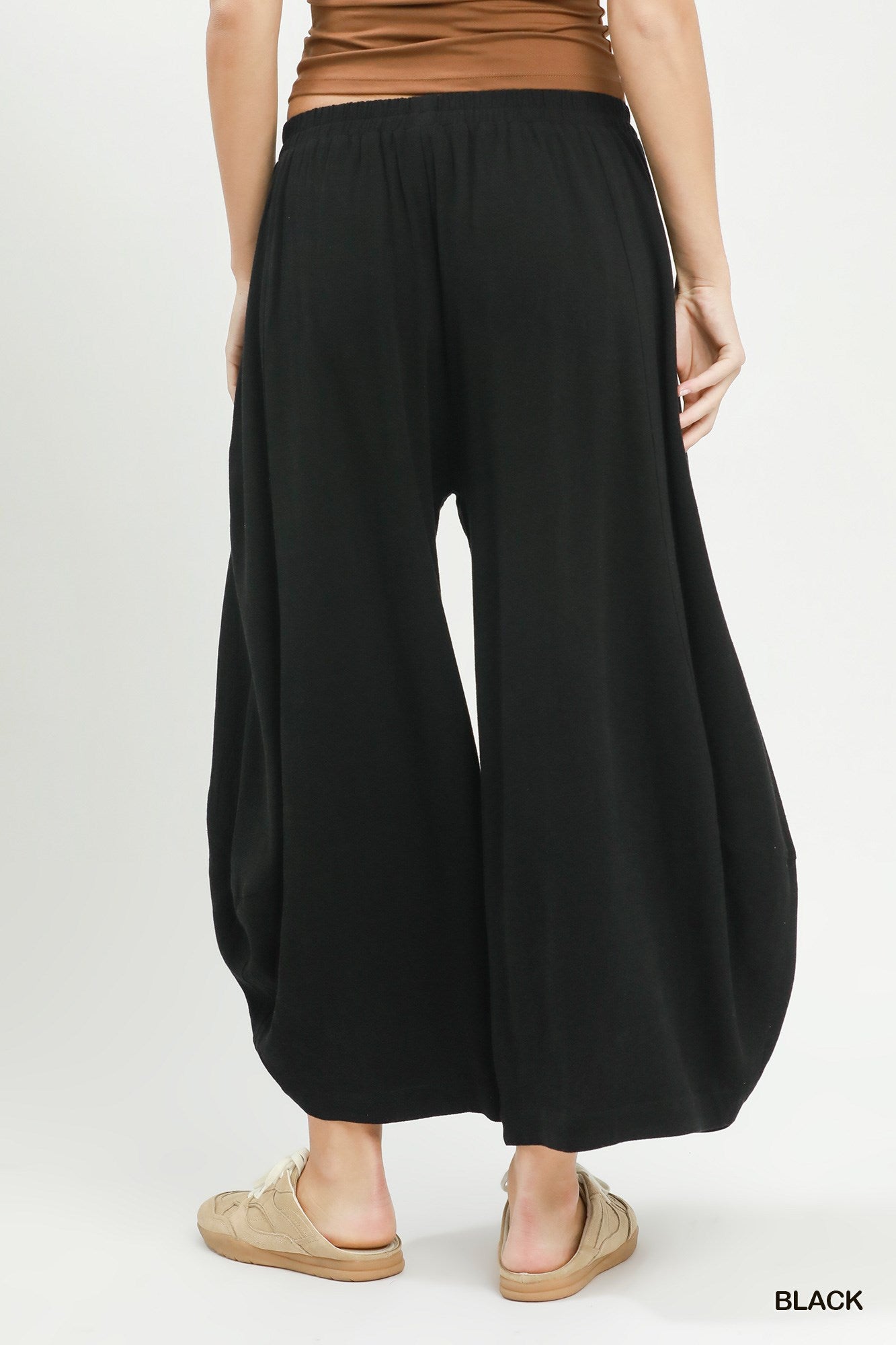 Voluminous Wide Leg Pants in Black (REG)